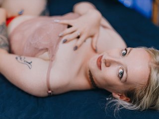 Erotinis vaizdo pokalbis Nicole-Aniston
