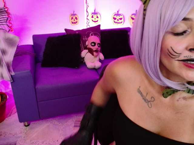 Nuotraukos nicole-saenz tits out 180 @remain #bigtits #bigclit #pvt dont forget to follow me guys