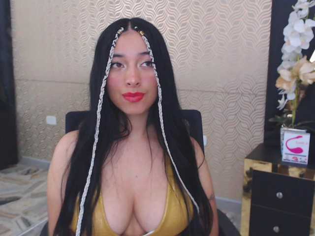 Nuotraukos NicoleCollema hello guys I'm new I would like to masturbate for you