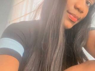 Erotinis vaizdo pokalbis NicoleHillss