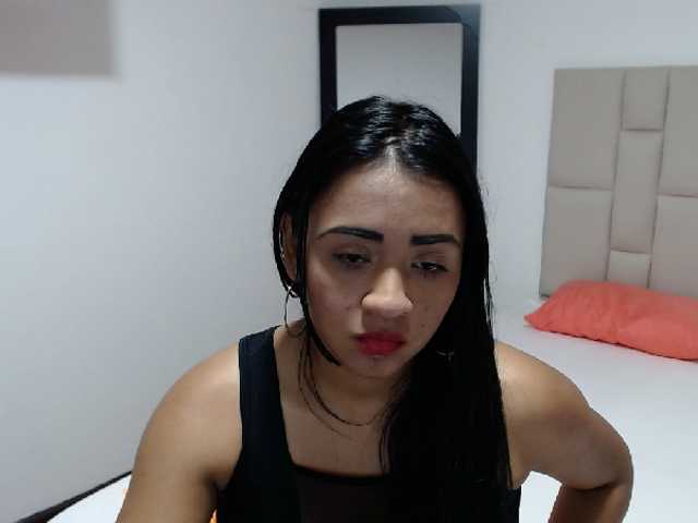 Transliacijos ekrano nuotraukos Nicolle-Wayne