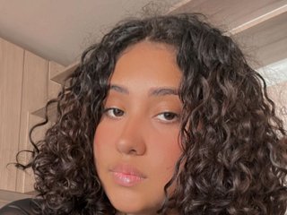 Erotinis vaizdo pokalbis Nicollebeaty