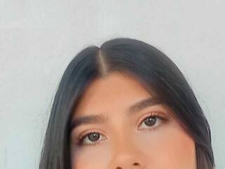 Erotinis vaizdo pokalbis NicolleDiaz