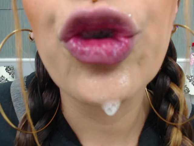 Transliacijos ekrano nuotraukos NicolleWayne