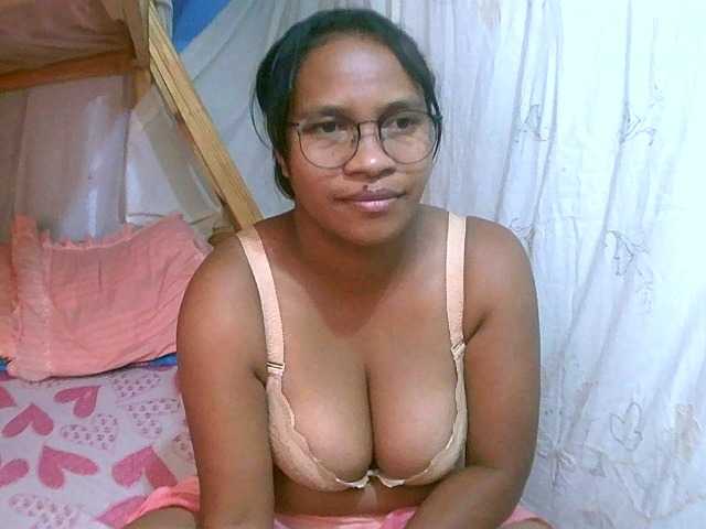 Transliacijos ekrano nuotraukos NikiXXScotty