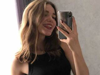 Erotinis vaizdo pokalbis NikkiRid