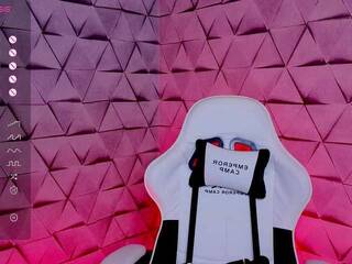 Erotinis vaizdo pokalbis NikolSol