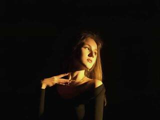 Erotinis vaizdo pokalbis Niktoria-Shy