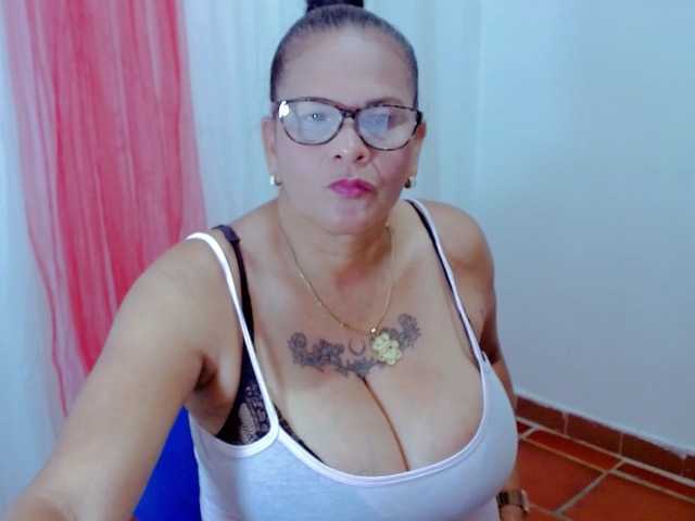 Transliacijos ekrano nuotraukos NinaXMilf