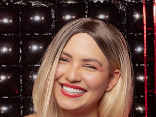 Erotinis vaizdo pokalbis NinnaVous