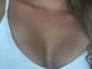 Erotinis vaizdo pokalbis nnefertiti