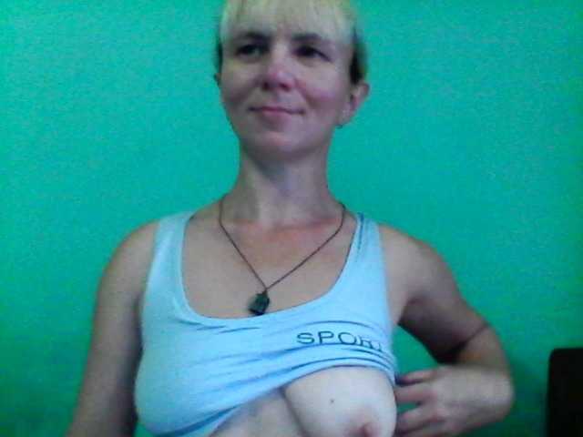 Nuotraukos Vredina_Ksu Hi all! I don't watch the camera! All shows, tip requests! Games in private chats!