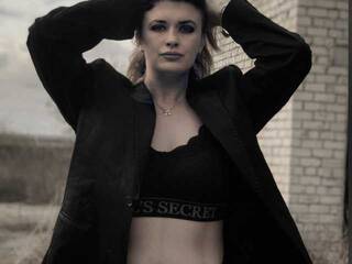 Erotinis vaizdo pokalbis Oliolya