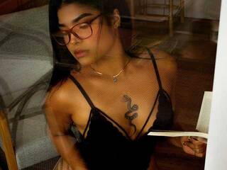 Erotinis vaizdo pokalbis Pamela-Moreno