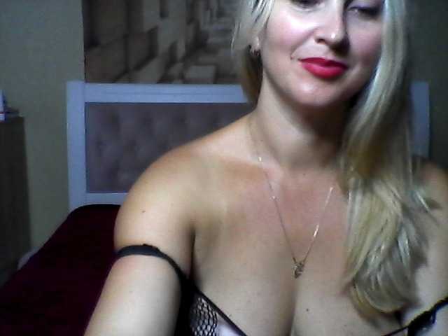 Nuotraukos pamelaa123 take off a dress 100 tkn, chest 100 ***only in private watch camera 20 tkn