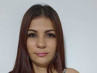 Erotinis vaizdo pokalbis ParisWish