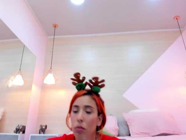 Nuotraukos paulasosa1 ♥ I want to suck your candy cane♥ Reach my goal for fuck my pussy very hard with my dildo♥Tip 100 for special gift♥
