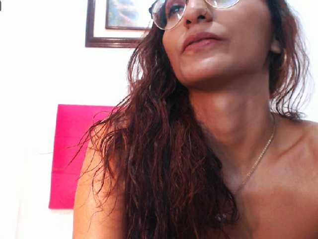 Nuotraukos PennyTaylor Enjoy with me a delicious oil bath all over my body ♥Flash Pussy 40♥Fingering 190 ♥Fuckshow at goal! 550