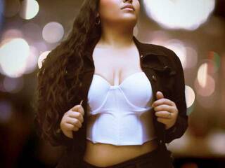 Erotinis vaizdo pokalbis Perlajoones