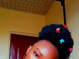 Erotinis vaizdo pokalbis Petite-lexxiea