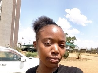 Erotinis vaizdo pokalbis PetiteLiza