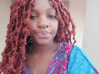 Erotinis vaizdo pokalbis petitesassy