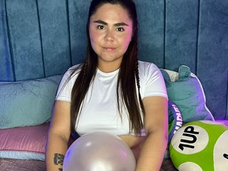 Erotinis vaizdo pokalbis PhamelaHolter