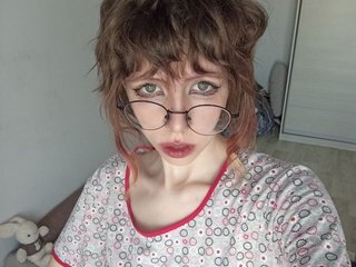 Erotinis vaizdo pokalbis Plushyy