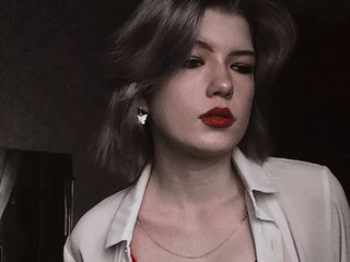 Erotinis vaizdo pokalbis PocketSizedAlice