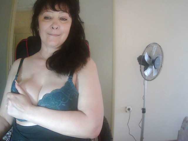 Nuotraukos poli0107 LOVENSE ON from 2 tokensPRIVATE GROUP CHAT . SPYPM 20 tokcam2cam in spy
