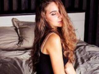 Erotinis vaizdo pokalbis polinali