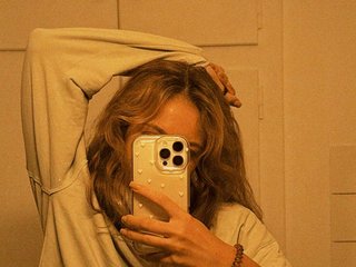 Erotinis vaizdo pokalbis poppysweety122