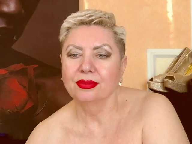 Nuotraukos PoshLadyx Gorgeous naked body 50 blow job 30 play with legs 30 caress the breast 30 caress the pussy 30 caress the ass 30 orgasm 100 anal 100 watch the camera and tease you 50!
