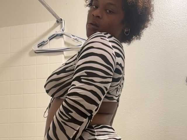 Profilio nuotrauka prettynthick12