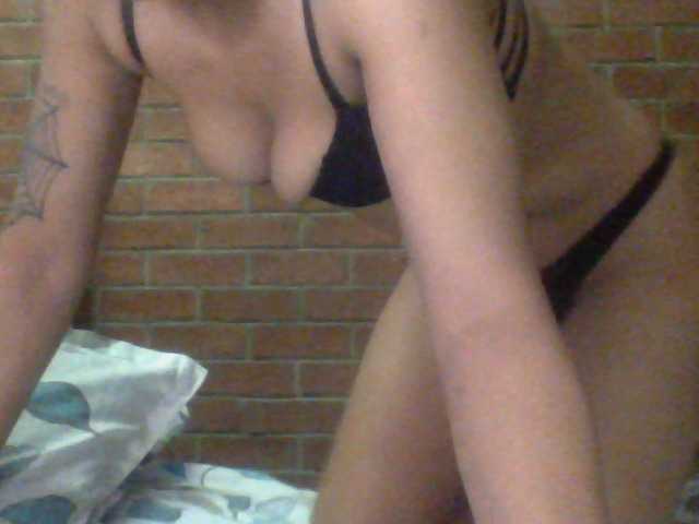 Nuotraukos Prettythang shower me tkn will go wild for you 2t0 10 tkns moan for 2 sec 10 2 20 2tkns for 5sec 25 to 35tkns for 10 sec twerk 20 tkns pussy fingering 30 tkns gagging 40 tokens