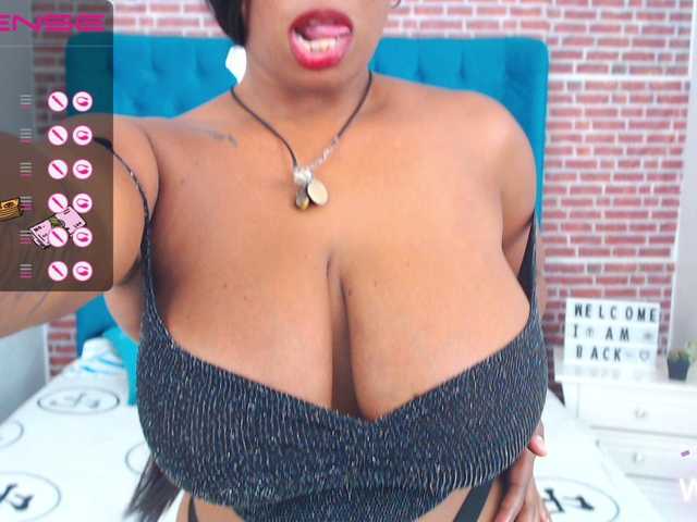 Nuotraukos princesscumxx hello my love I'm a hot latina I hope you come have fun with me see my tits 80tks♥see my big ass80tks see my pussy 100tks fuck in pv ayudame a llegar a la meta tks 5000