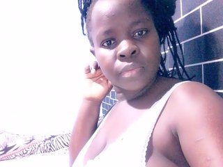 Erotinis vaizdo pokalbis queen-innocent