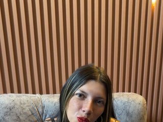 Erotinis vaizdo pokalbis queenabril