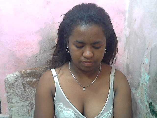 Transliacijos ekrano nuotraukos Queencamie