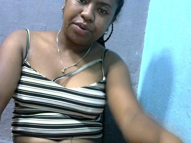 Transliacijos ekrano nuotraukos Queencamie
