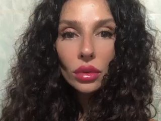 Erotinis vaizdo pokalbis Queenilatan