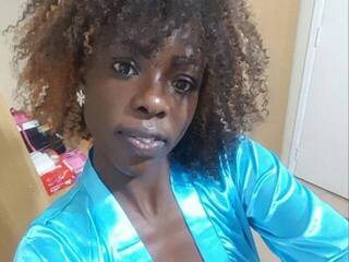 Erotinis vaizdo pokalbis queenjess