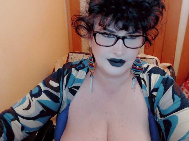 Nuotraukos QueenOfSin GODESS ​OF ​YOUR ​SOUL ​AND ​QUEEN ​OF ​SIN ​IS ​HERE!​SHOW ​ME ​YOUR ​LOVE ​AND ​I ​SHOW ​YOU ​PARADISE!#​mistress#​bbw