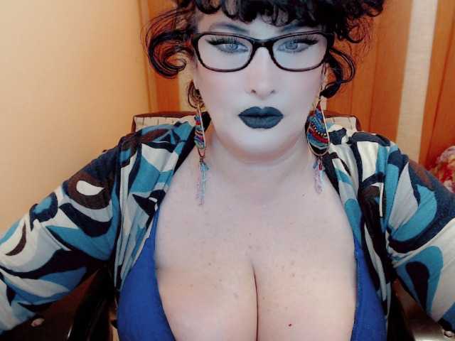 Nuotraukos QueenOfSin GODESS ​OF ​YOUR ​SOUL ​AND ​QUEEN ​OF ​SIN ​IS ​HERE!​SHOW ​ME ​YOUR ​LOVE ​AND ​I ​SHOW ​YOU ​PARADISE!#​mistress#​bbw