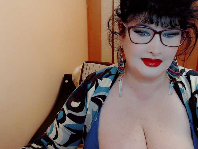 Nuotraukos QueenOfSin GODESS ​OF ​YOUR ​SOUL ​AND ​QUEEN ​OF ​SIN ​IS ​HERE!​SHOW ​ME ​YOUR ​LOVE ​AND ​I ​SHOW ​YOU ​PARADISE!#​mistress#​bbw