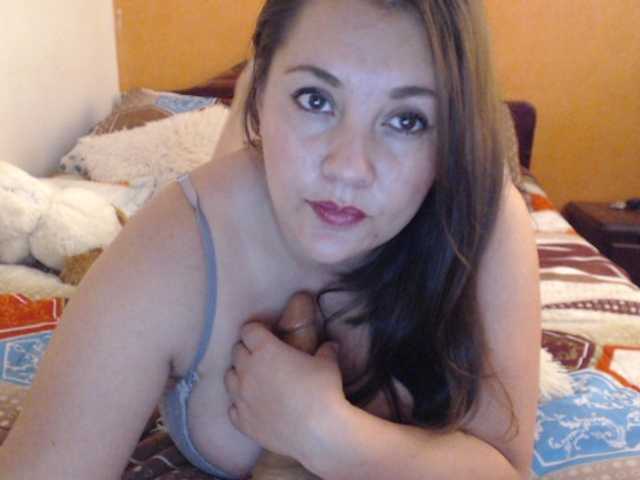 Nuotraukos MiladyEmma hello guys I'm new and I want to have fun He shoots 20 chips and you will have a surprise #bbw #mature #bigtits #cum #squirt