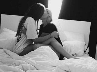 Erotinis vaizdo pokalbis queenswishes