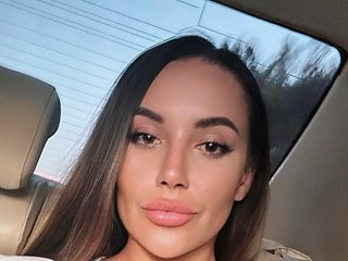 Erotinis vaizdo pokalbis QWEENII