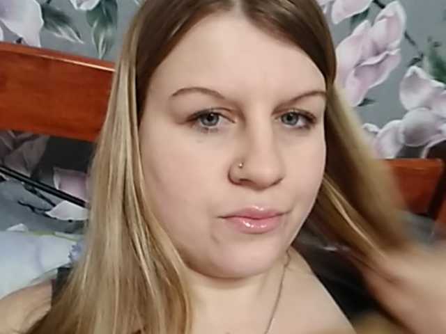 Nuotraukos RachellRoyal Hey guys!:) Goal- #Dance #hot #pvt #c2c #fetish #feet #roleplay Tip to add at friendlist and for requests!