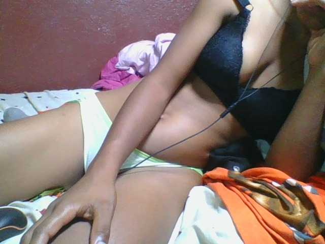 Transliacijos ekrano nuotraukos Raishahot